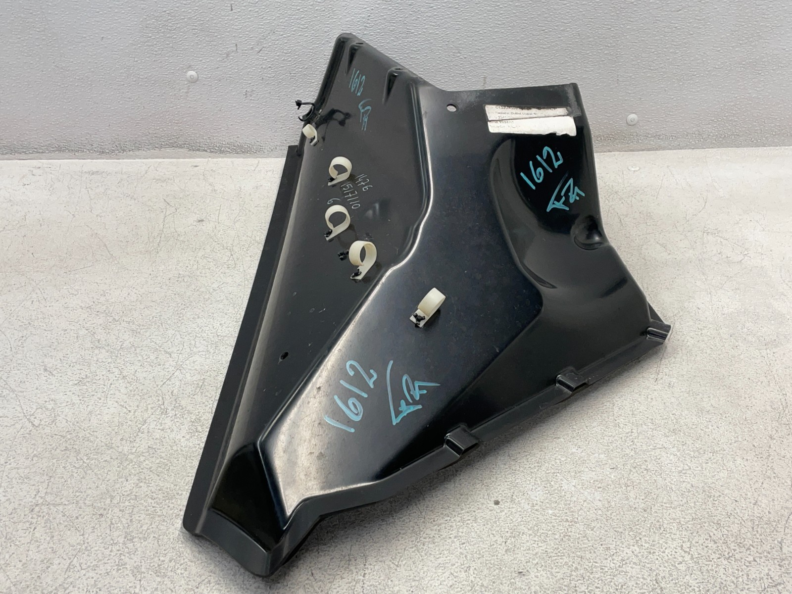 10 11 12 13 14 Lotus Evora Front Right Upper Radiator Air Duct Vent 1612 OEM