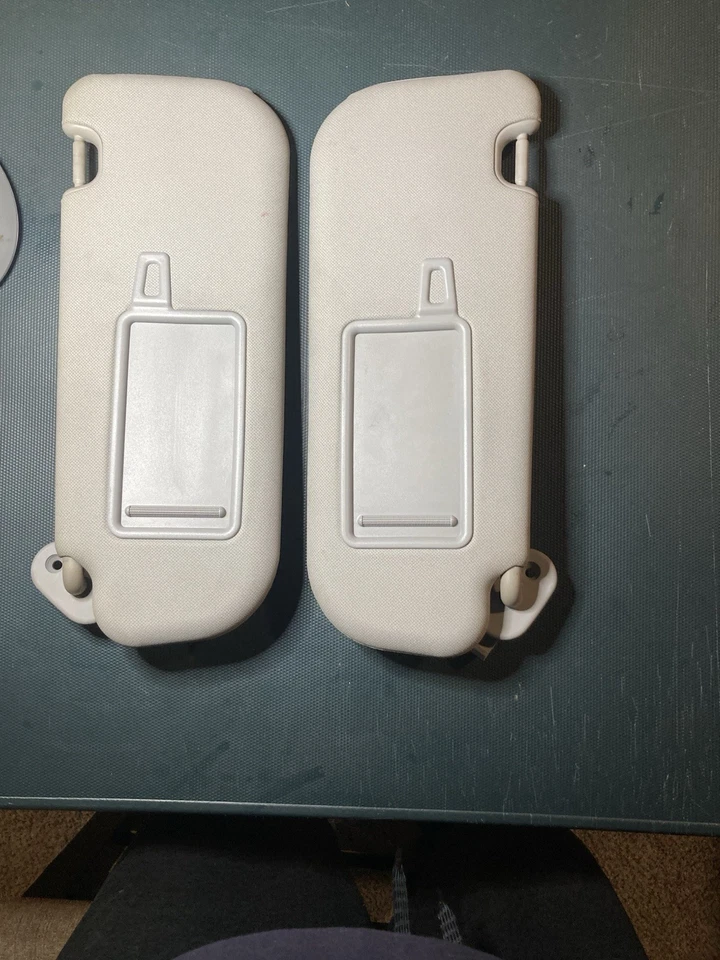 2013-2017 Hyundai Elantra GT Driver Passenger Side Sun Visor Pair Set Gray - Image 2 of 4