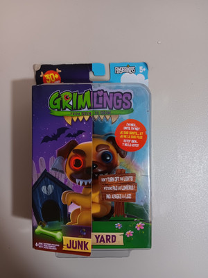 Grimlings Fingerlings Junk Yard Pug. By Wowwee Interactive Animal Toy. New!