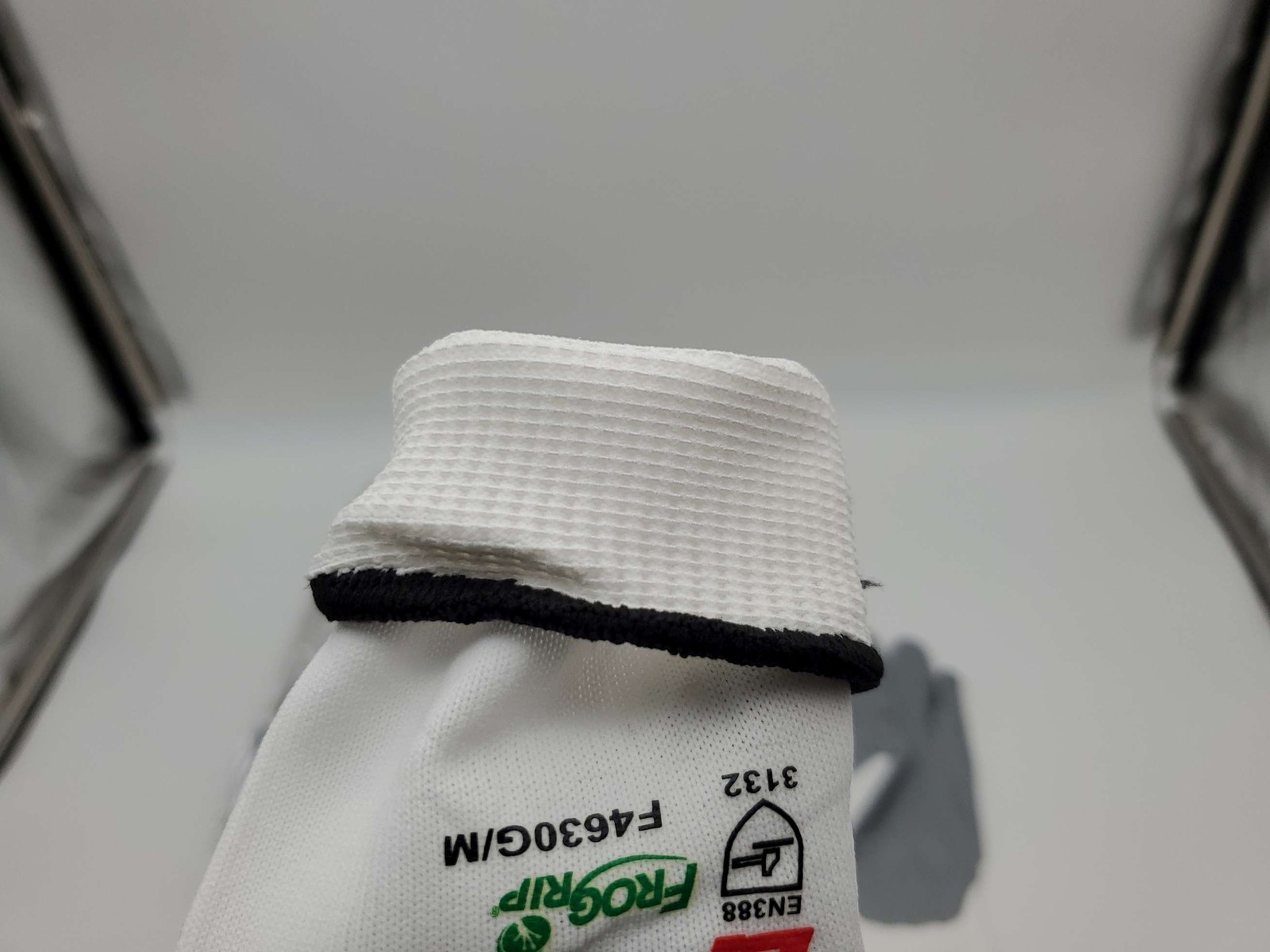 G-Grip Palm Nitrile Coated Work Gloves Size Medium 15 Gauge Seamless 12 Pairs