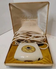 Vintage SCHICK Crown Jewel Ladies Electric Razor In Case Model 110. WORKS!