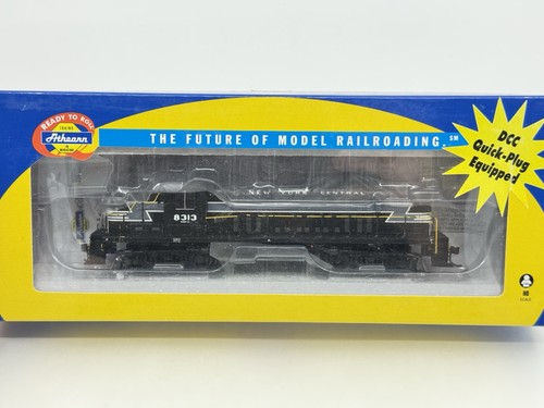 Locomotora diésel HO Athearn RTR 96756 New York Central Alco RS-3 Nueva York #8313 | Condition: Used