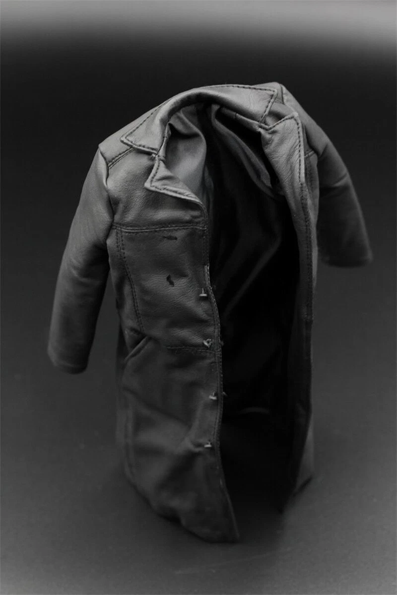 What jacket does frank castle wear discount