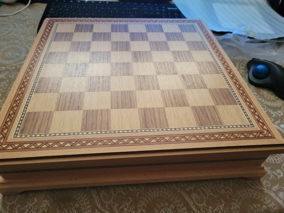 TOMOKAZU Chess Set 15" Inlaid High Quality Weighted Wood Chees Pieces. Mint Cond - Image 3 of 4