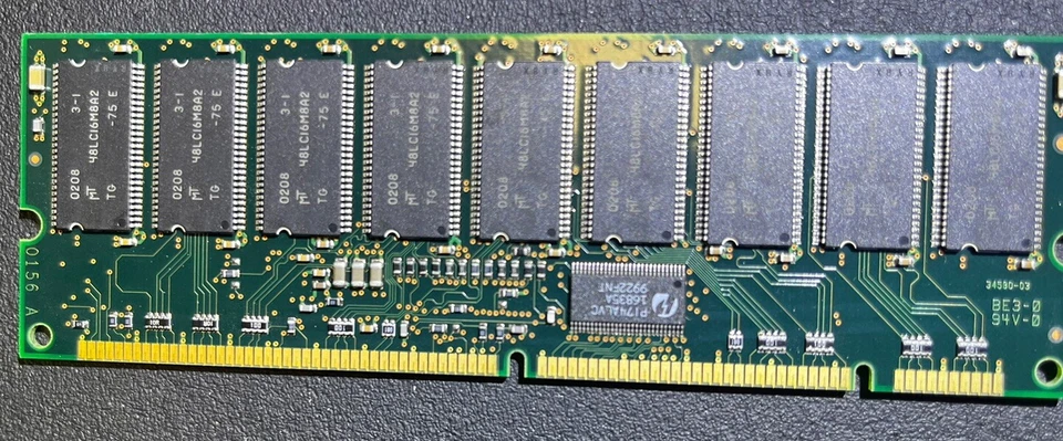 PC100-222-622R 256 MB 100 MHz CL2 ECC Foto 2 de 2