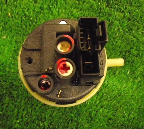 Waschmaschine INDESIT IWC6125 UK Druckschalter