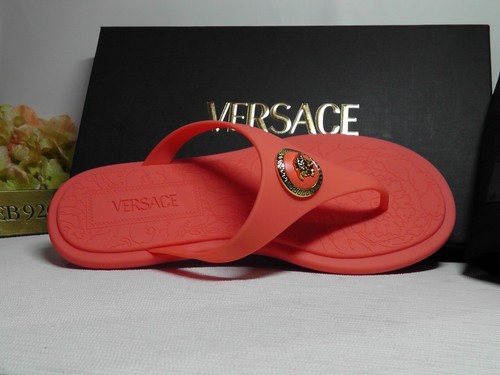VERSACE Medusa Women's Coral Rubber Pool Thong Slide Sandals Size 9 US ***$350** - 第 1/17 張圖片