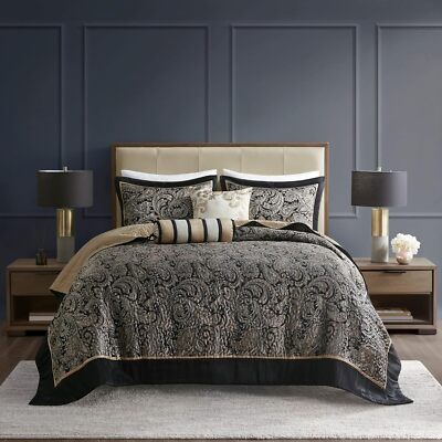 Madison Park Aubrey Reversible Quilted Bedspread 6 Piece Set with Throw Pillows