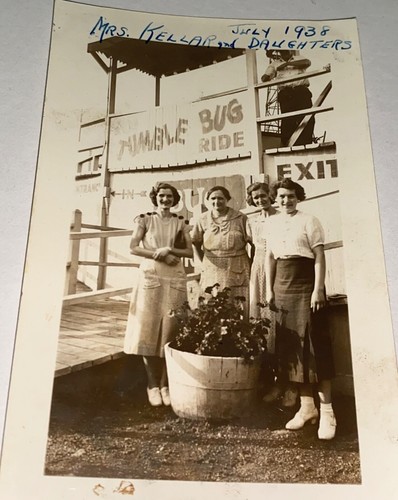 Rare Vintage American Ladies, Amusement Park Nimble Bug Ride Snapshot Photo 1938 - Bild 2 von 5