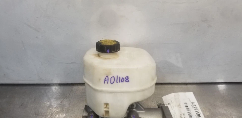 24 CILINDRO MAESTRO FRENO FORD F450 SUPER DUTY 6,7 L Foto 2 de 4