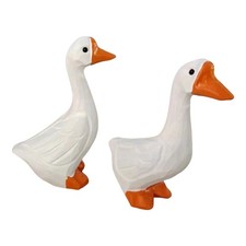 2PCS Elegant Duck Carving Miniature Figurine for Home Office Decoration