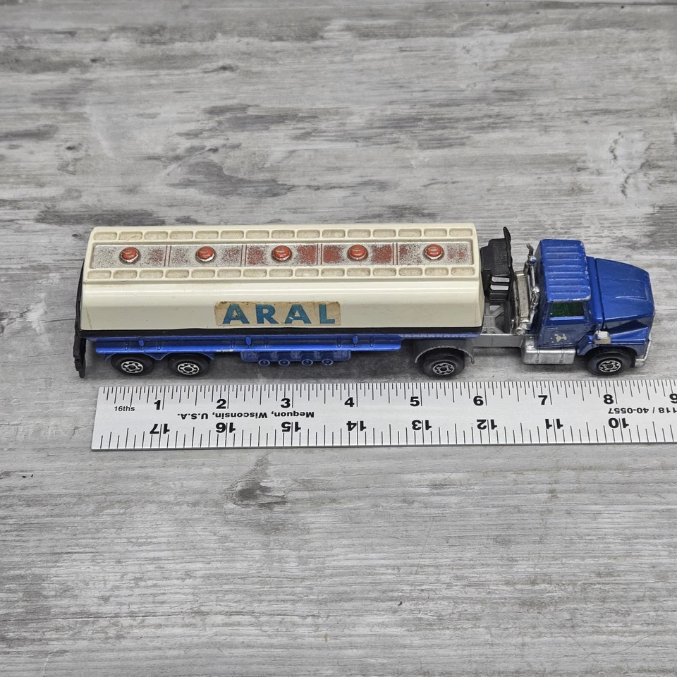 Matchbox Lesney Superkings K-16 gasolina Aral cisterna Ford LTS 1973 Foto 2 de 4