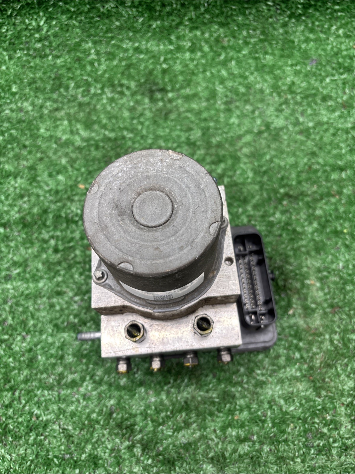 2014 -2017 Maserati Quattroporte ABS Anti Lock Break Pump Module 2265106455