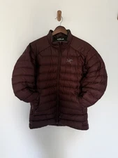 Arc’teryx Men’s Cerium LT Jacket Size Small, Dark Red (Mars) Maroon