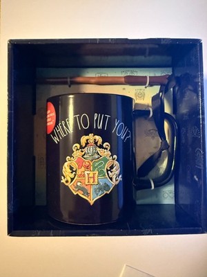 Harry Potter  WHERE TO PUT YOU  Reveals ''GRYFFINDOR'' Color Changing Mug w/Wand