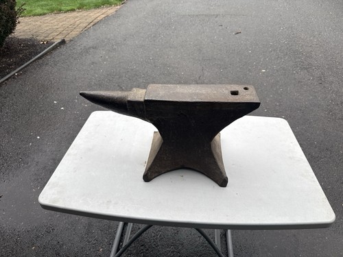93 lbs M & H Armitage Mouse Hole Anvil