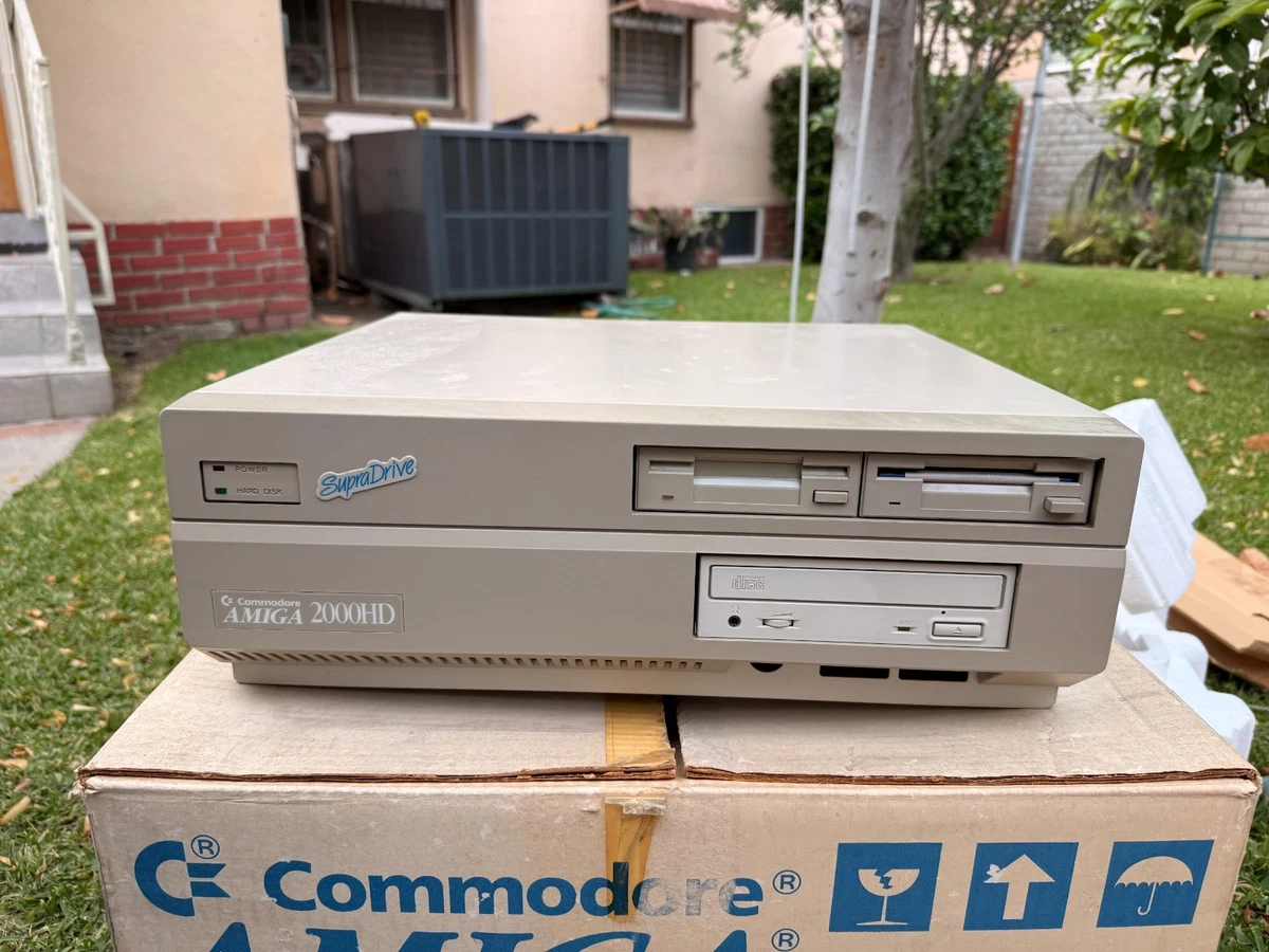 Preços baixos em Commodore Amiga 2000 Computadores e mainframe