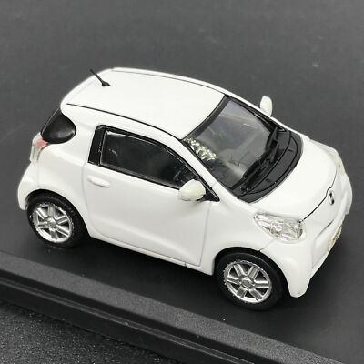 Mini Car Toyota IQ 2012 White 1/43 Scale Box Display Diecast Vol