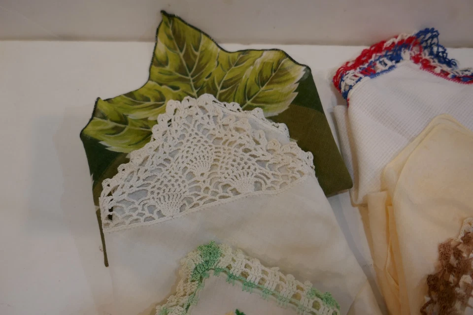 Lot of 12 Vintage Handkerchiefs Blues, Floral, Lace, Embroidered Hankies 1 Scarf - Image 2 of 4