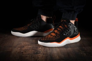 jordan dna trainers