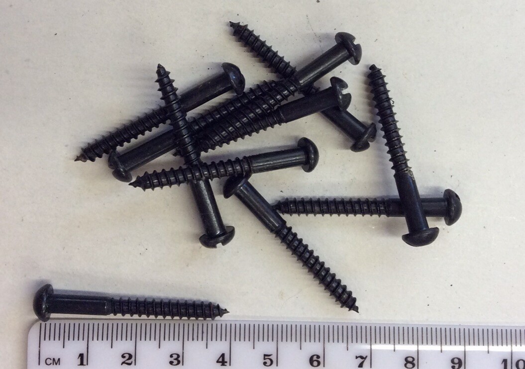 1 1/2”x 8 ROUND HEAD SLOTTED BLACK JAPANNED WOOD SCREWS VINTAGE 10no