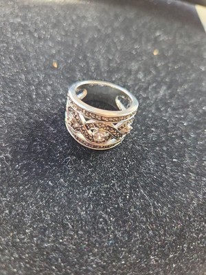 Size 8.rhinestones silver toned