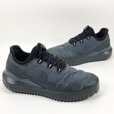 nike air wild mid triple black