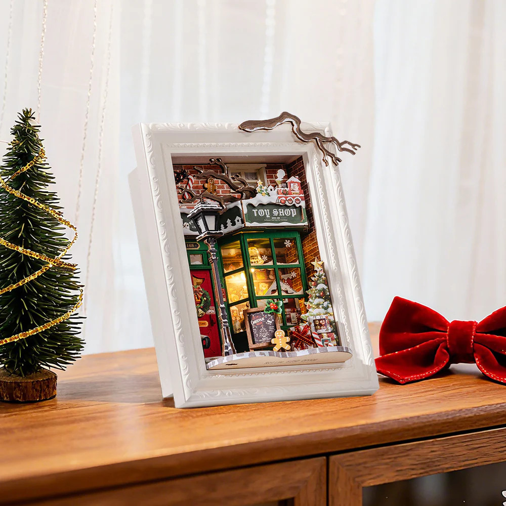 Rolife Santa's Toy Shop Picture frame puzzle 122PCS Christmas Child Gift