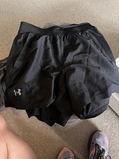 Under Armour Gym Shorts With Inner Compression Shorts Size S