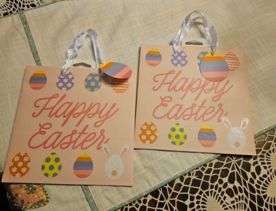 SET OF TWO HAPPY EASTER GIFT BAGS WITH RIBBON HANDLES AND GIFT TAG   8'' X 8''