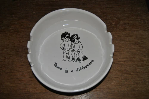 Vintage Mccoy Large Deep Ashtray With Decal There Is A Difference