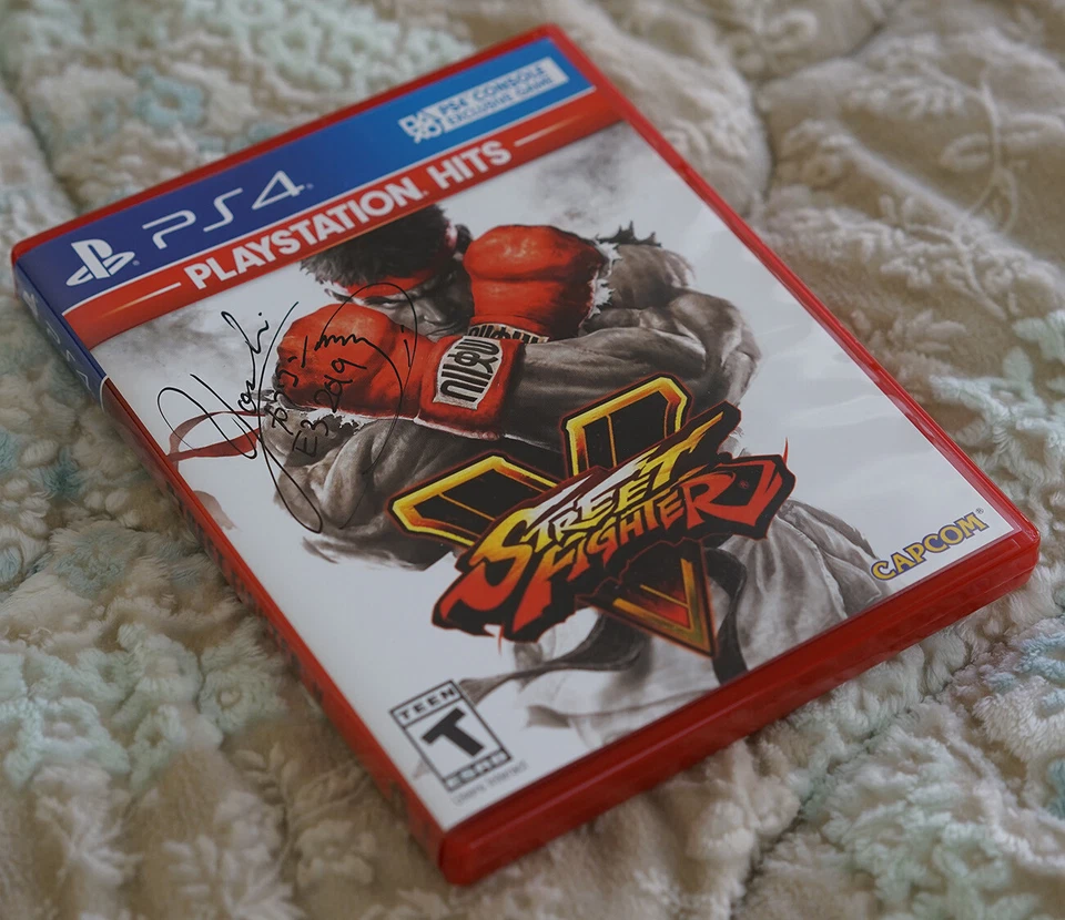E3 2019 PS4 STREET FIGHTER V 5 Signed by Yoshinori Ono - Image 2 of 4