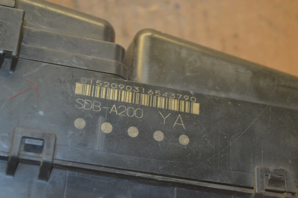 Caja de fusibles Honda Accord V6 2003-2007 módulo OEM SDBA200YA 324-2B5 Foto 2 de 4