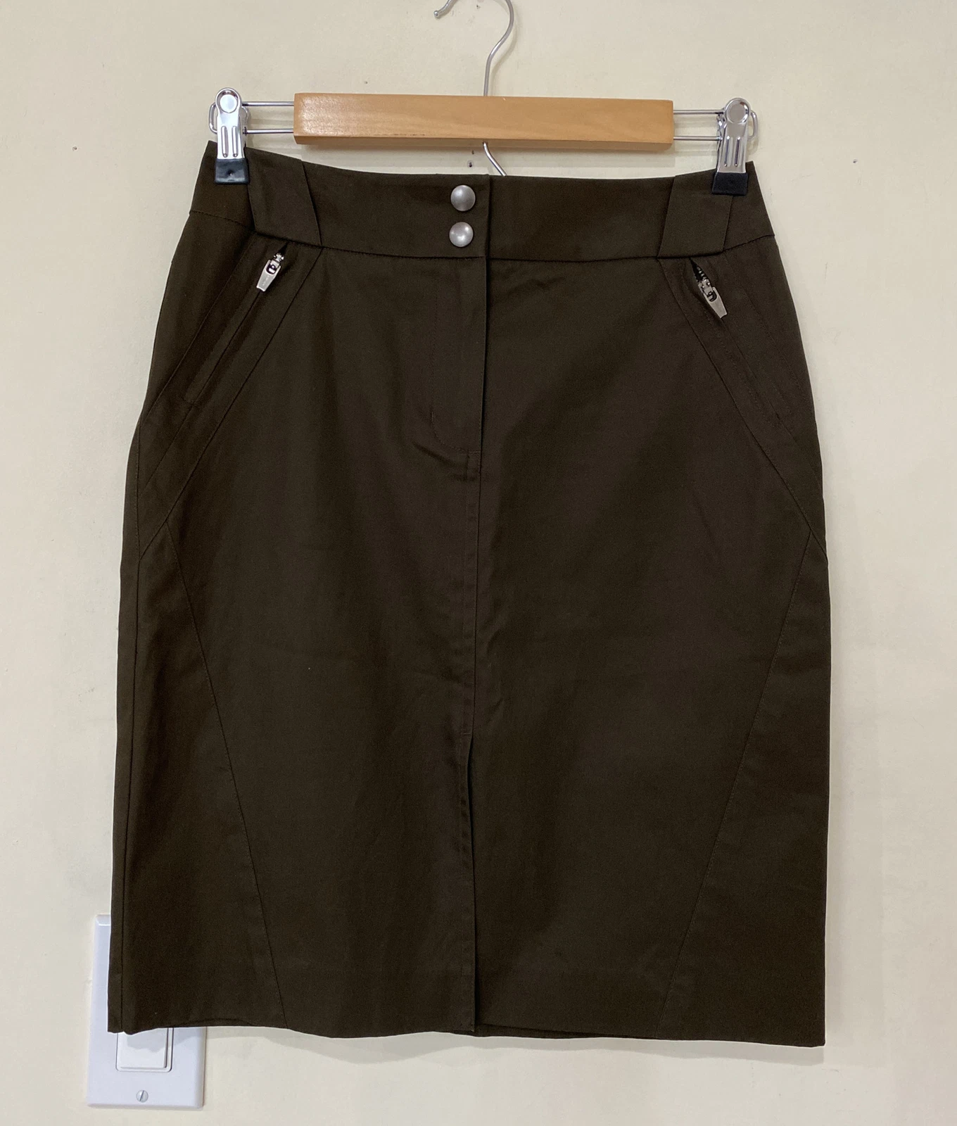 Bebe Women Brown Casual Skirt Size 0