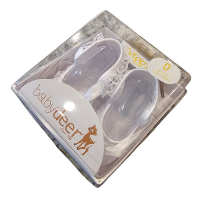 Baby Deer Wiggle white infant dress shoes in size 0 Christening Formal Wedding