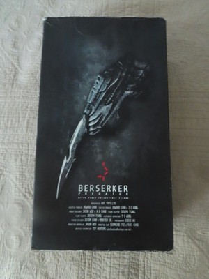 Hot Toys Predators or Prey Berserker 14 inch Action Figure