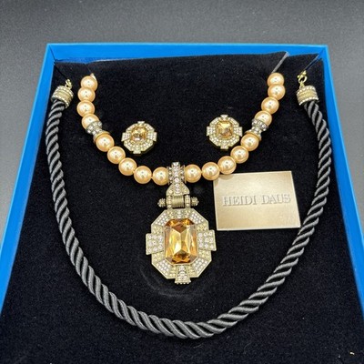 Heidi Daus Interchangeable Necklace Set with Earrings Pearl Black Cord Pendant