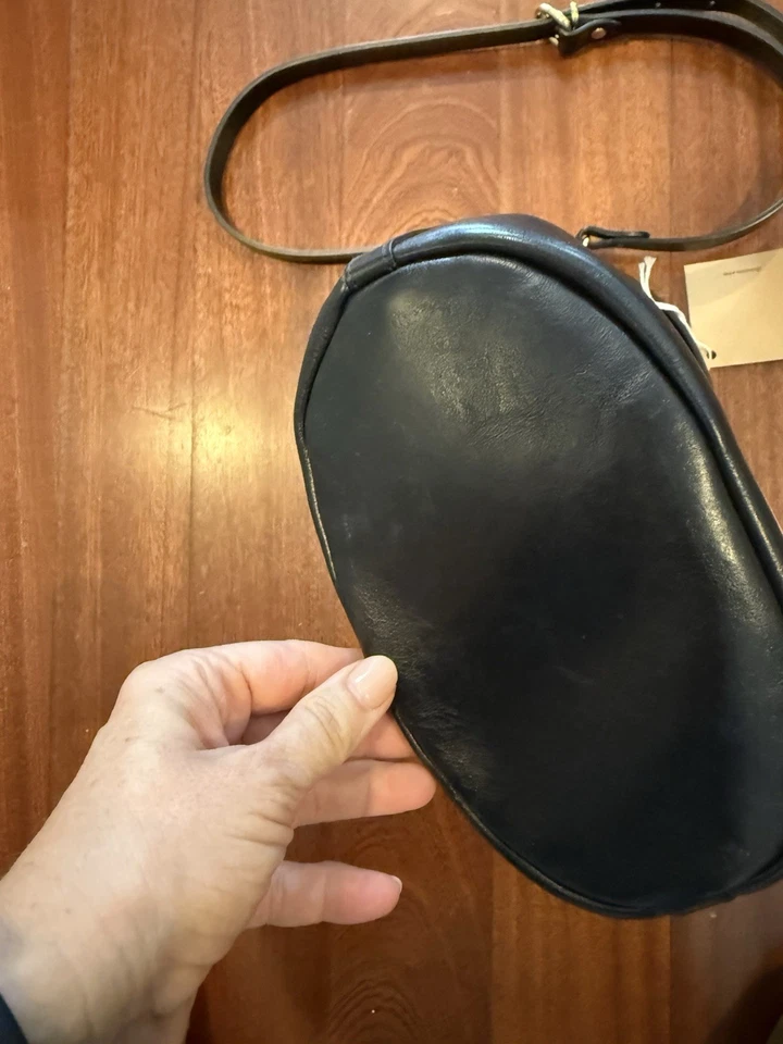 Bolso de hombro con cordón IL BISONTE bolso cubo cuero negro Foto 2 de 4