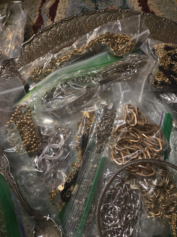 Untested Metals Wearable Jewelry Lot Contains Bonus Bag Inside Of 6-8 Unwearable