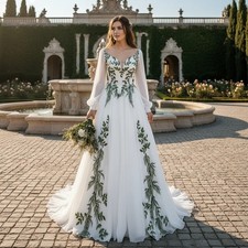 Vintage A-Line Wedding Dresses Long Sleeves Green Leaf Embroidery Bridal Gowns