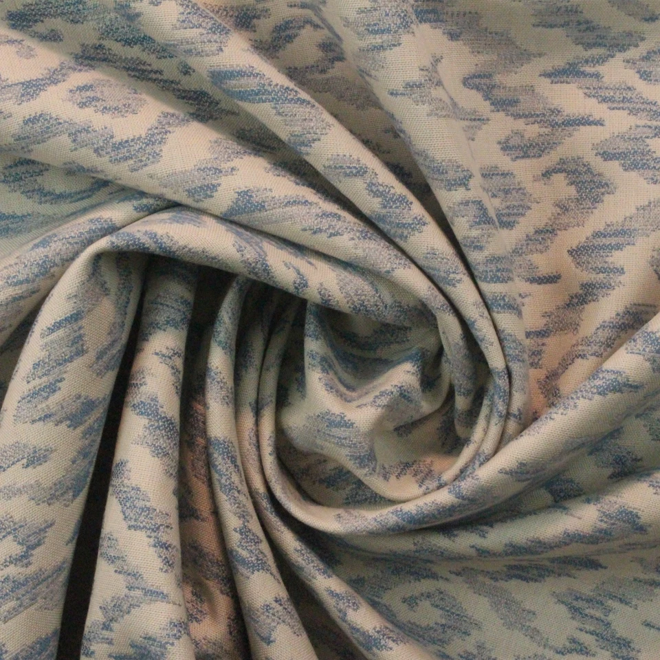 BALLARD DESIGNS RIENZO SKY SOMBRILLA IKAT MUEBLES DE EXTERIOR TELA POR YARDA 54"W Foto 2 de 4