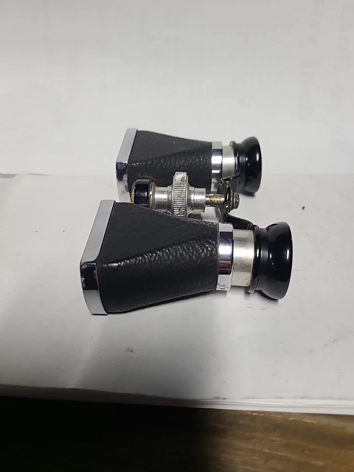 VINTAGE 3 X 10 OFUNA THEATER OPERA BINOCULARS WITH CASE - Image 2 of 4