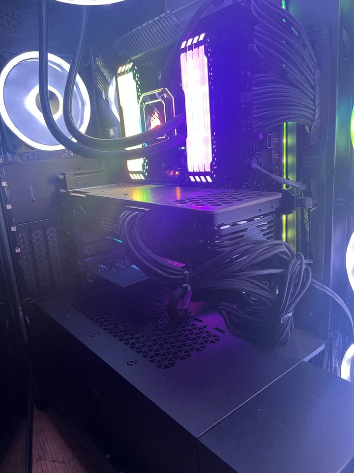 Computer - Image 4 of 4