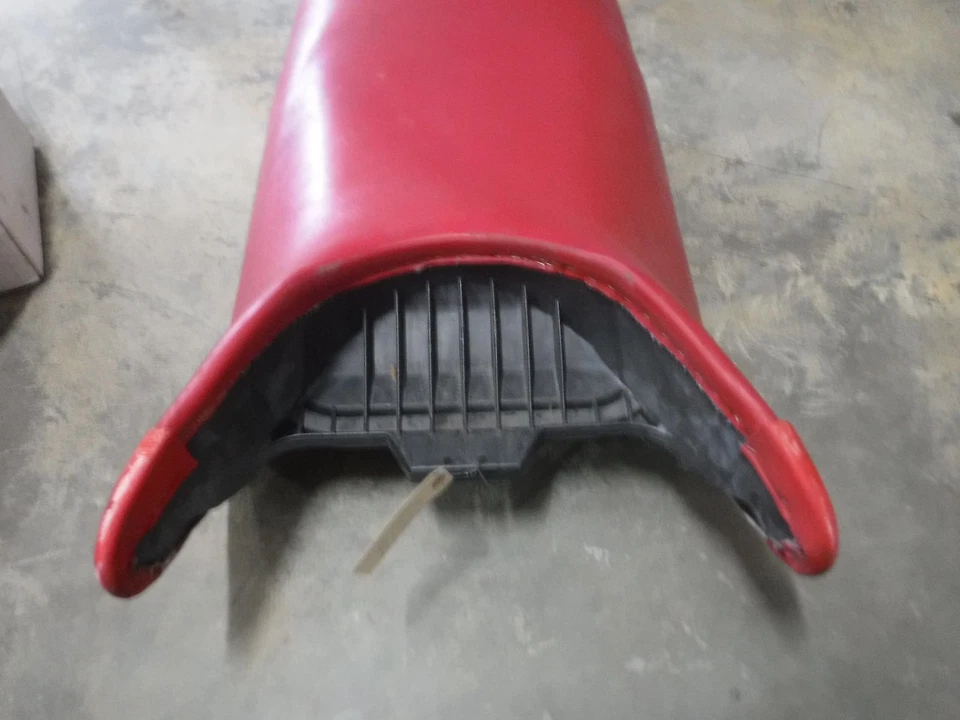 2004 & 2007 Honda Aquatrax F12x F12 banco dianteiro vermelho 77100-HW1-690 - Imagem 3 de 4