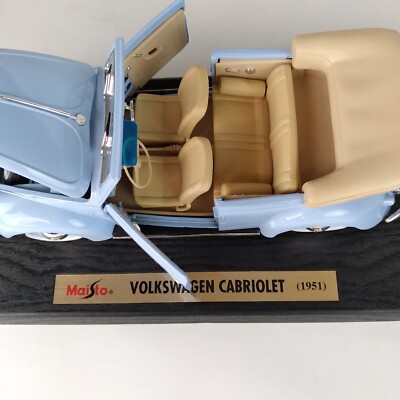 Maisto Volkswagen Cabriolet 1951 1/18 Scale Special Edition in Box