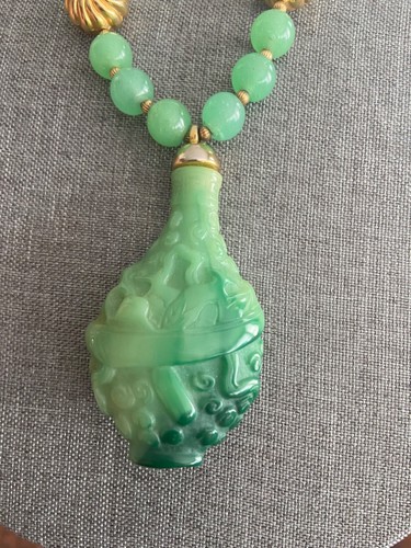 Kenneth Lane KJL Kunstjade Pekingglas Chinesisches Medaillon Anhänger Perlenkette - Bild 6 von 16