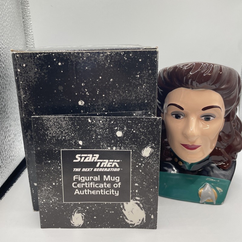 Star Trek The Next Generation Counslor Deanna Tori Figure Mug LE 1994