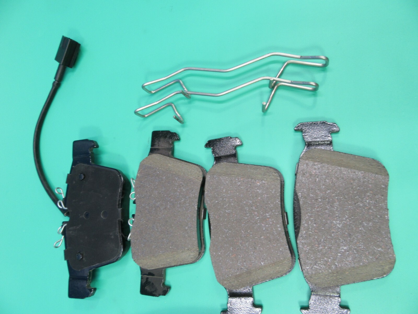 Maserati Levante S rear brake pads + rotors high performance quality