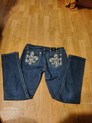 Miss Me Jeans Women s Size 29 Easy Skinny Denim jeans 31'' Inseam