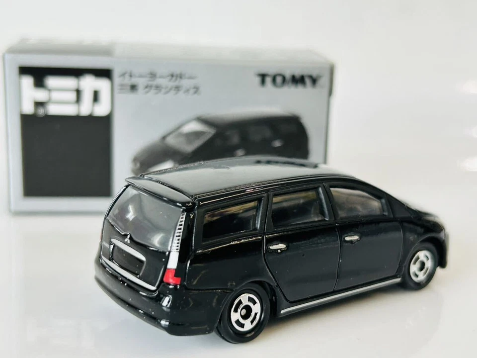 ItoYokado Mitsubishi Grandis Black HK - Image 3 of 4